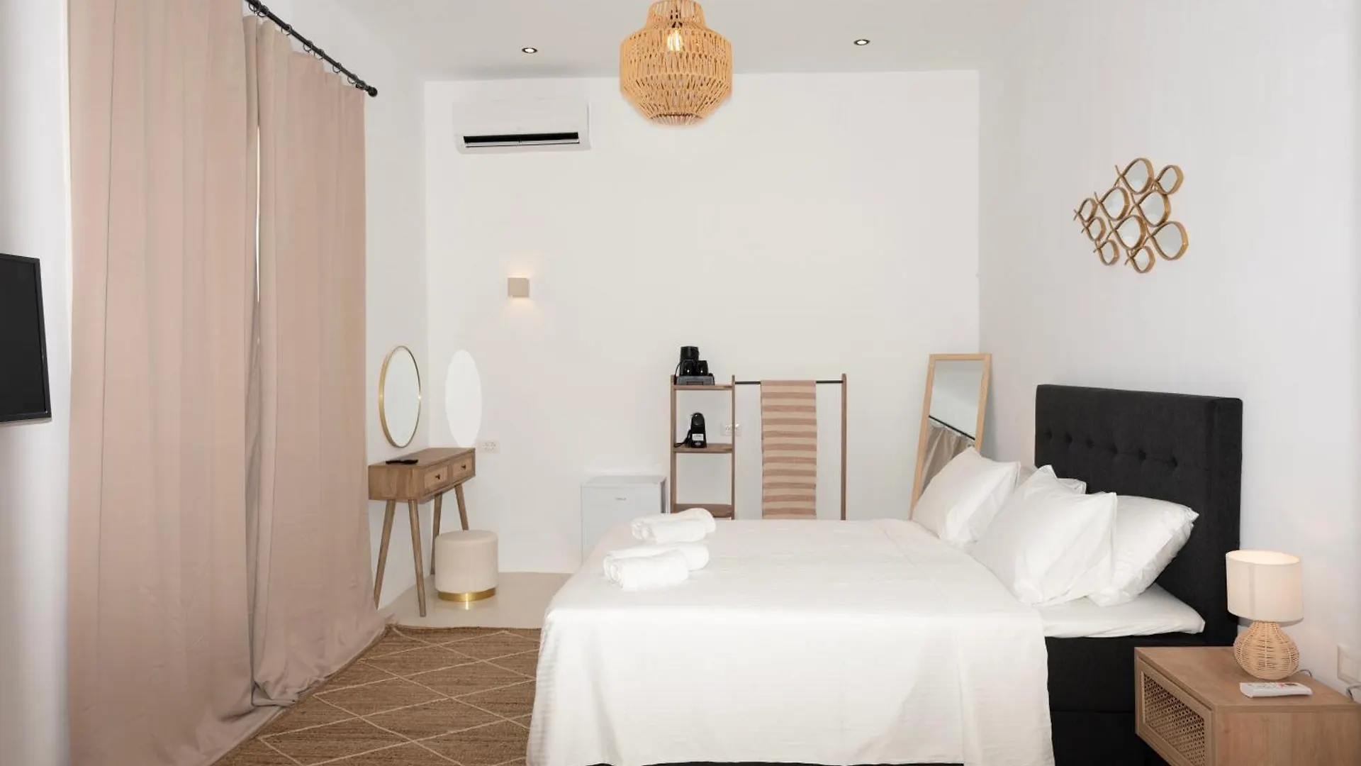 Adyton Mykonos Luxury Suites & Pools Ano Mera